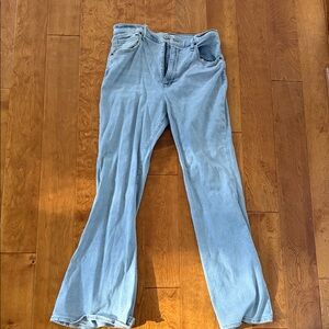 Classic Light Blue Women's Flare Ultra High Rise Abercrombie Jeans size 31